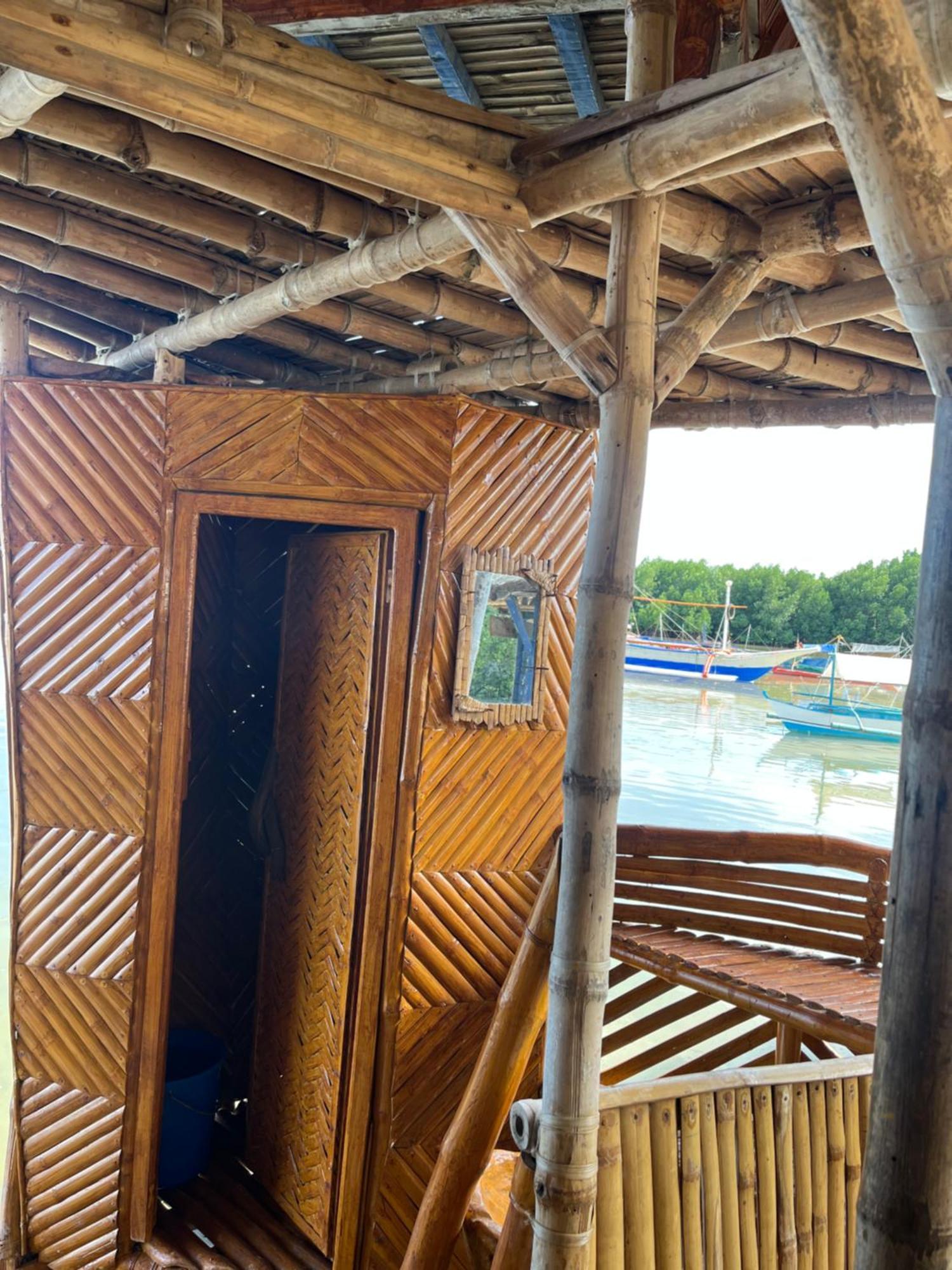 Bamboo Nest Beachfront Puerto Princesa Екстериор снимка
