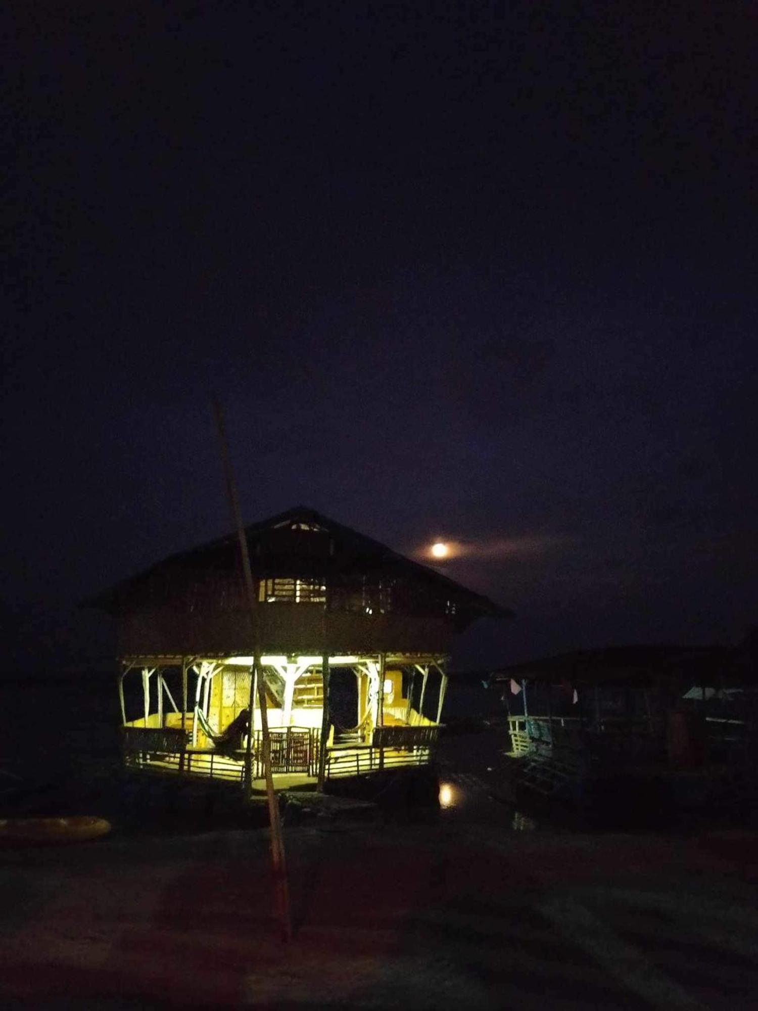 Bamboo Nest Beachfront Puerto Princesa Екстериор снимка