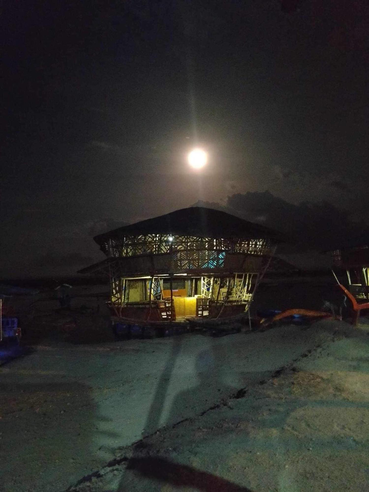 Bamboo Nest Beachfront Puerto Princesa Екстериор снимка