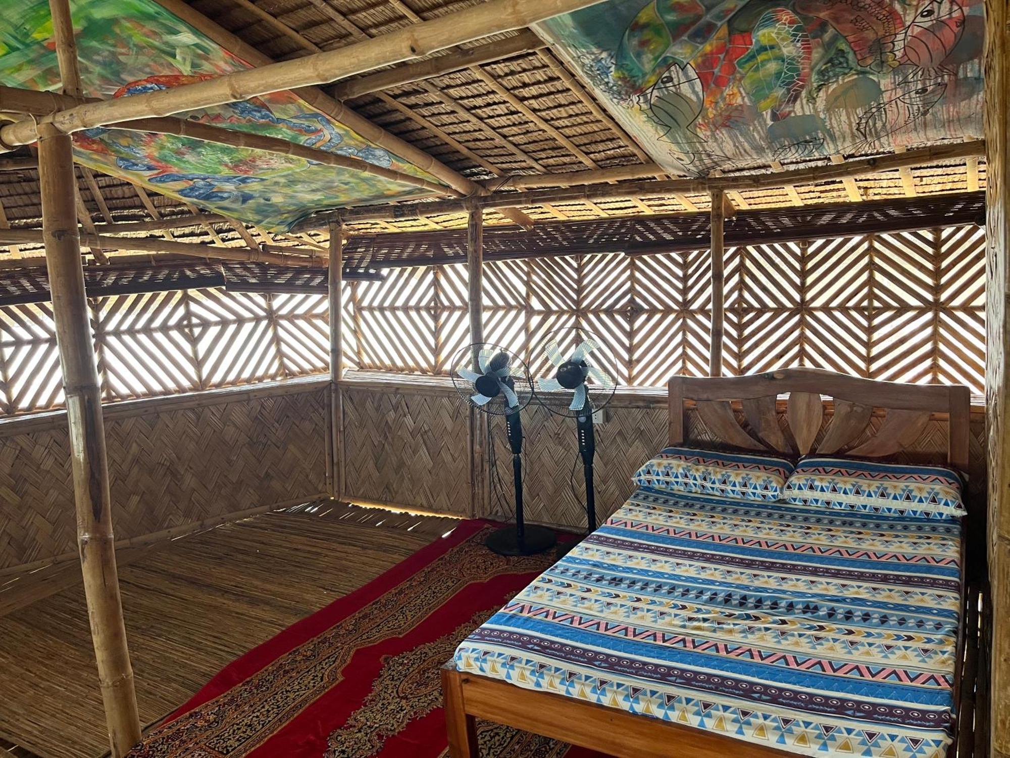 Bamboo Nest Beachfront Puerto Princesa Екстериор снимка