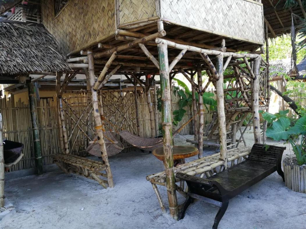 Bamboo Nest Beachfront Puerto Princesa Екстериор снимка